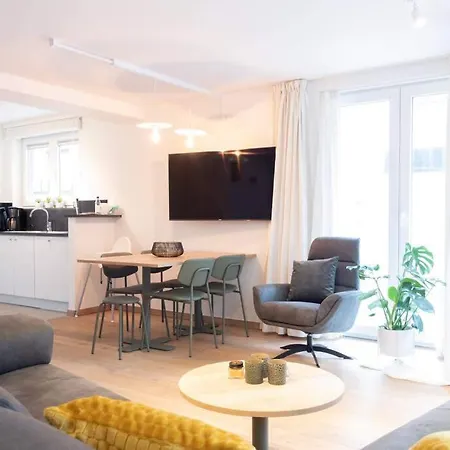 Apartment A Bien Venue - Modern Appartement, 50m Van Zee