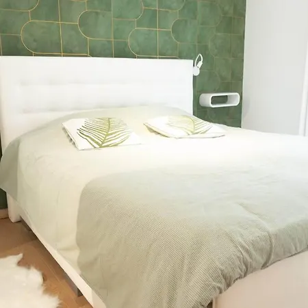 Apartment A Bien Venue - Modern Appartement, 50m Van Zee